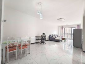 COCO蜜城小区租房，三室两厅, 东北 